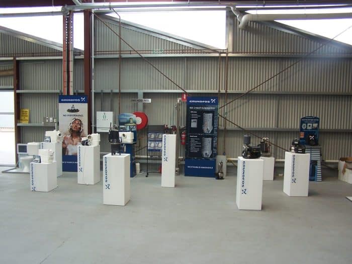 Standard white plinths