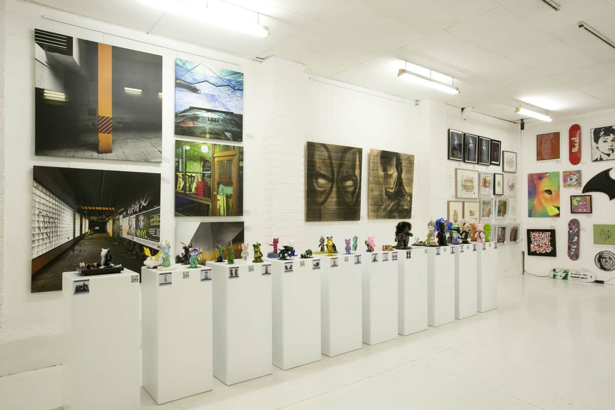 Plinth hire wall view